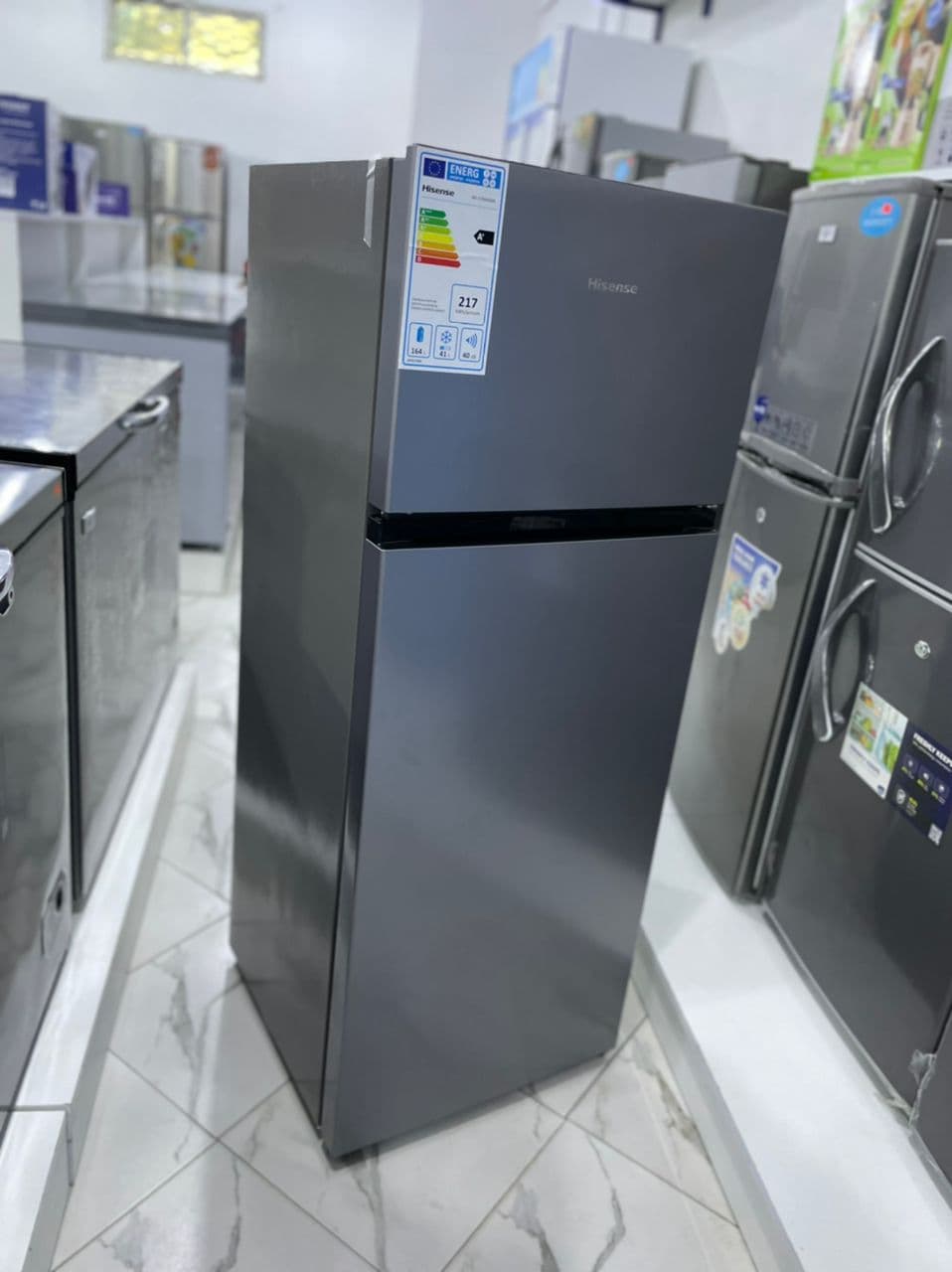 HISENSE FRIDGE RD27  205LTR