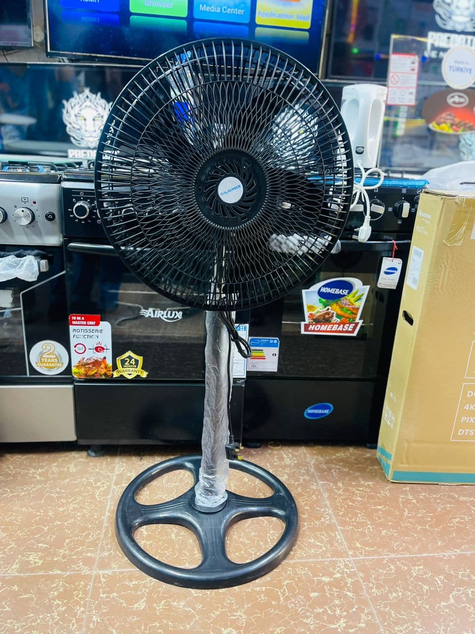 Solar max fan 18 inch