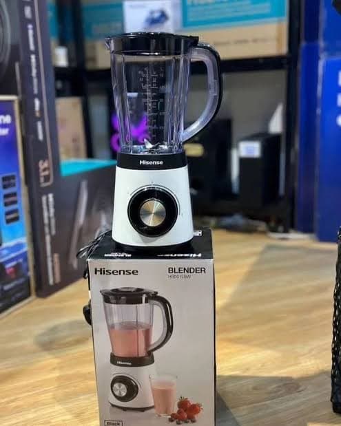 Hisense Table Blender 500 Watts 1.5L Jug Volume, Easy Cleaning, Safety Switch, Pulse Operation, Quad-Blade - White Colour