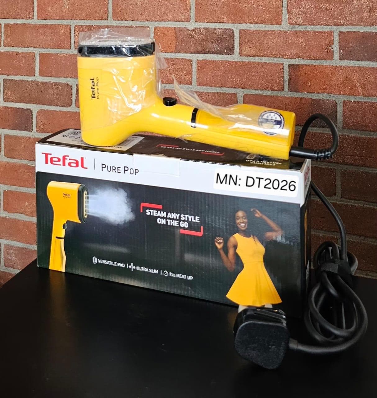 Tefal, Pure Pop Handheld Garment Steamer Sunshine Yellow, 1300W of Power 20g/min, DT2026