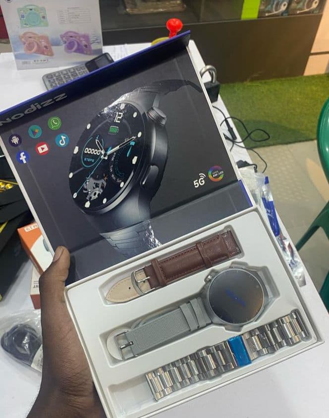 SMARTWATCH WITH LINE 5G