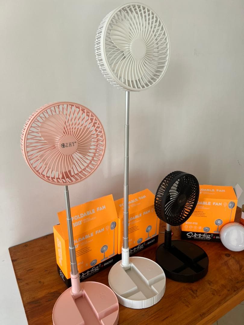 FOLDABLE FAN
