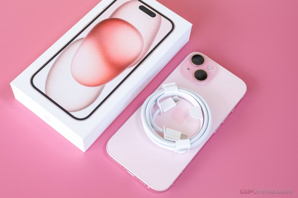 iPhone 15 128GB