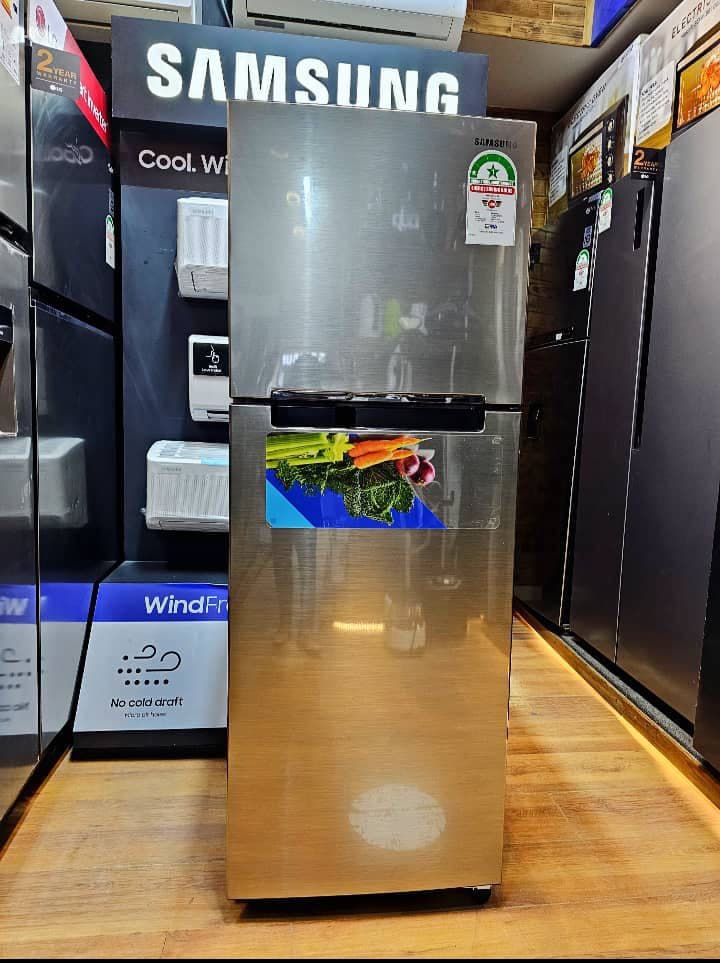 Samsung Fridge 236L Double Door Top Mounted Freezer RT22K3032S8