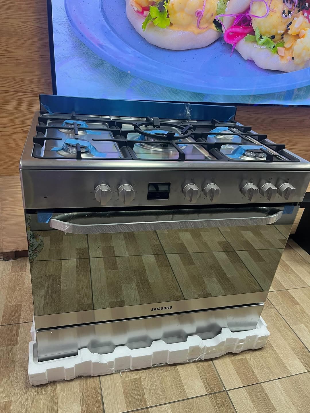 Samsung NY90T5010SS/FA 90cm 5-Burner Freestanding Gas Cooker with 95L Electric Oven