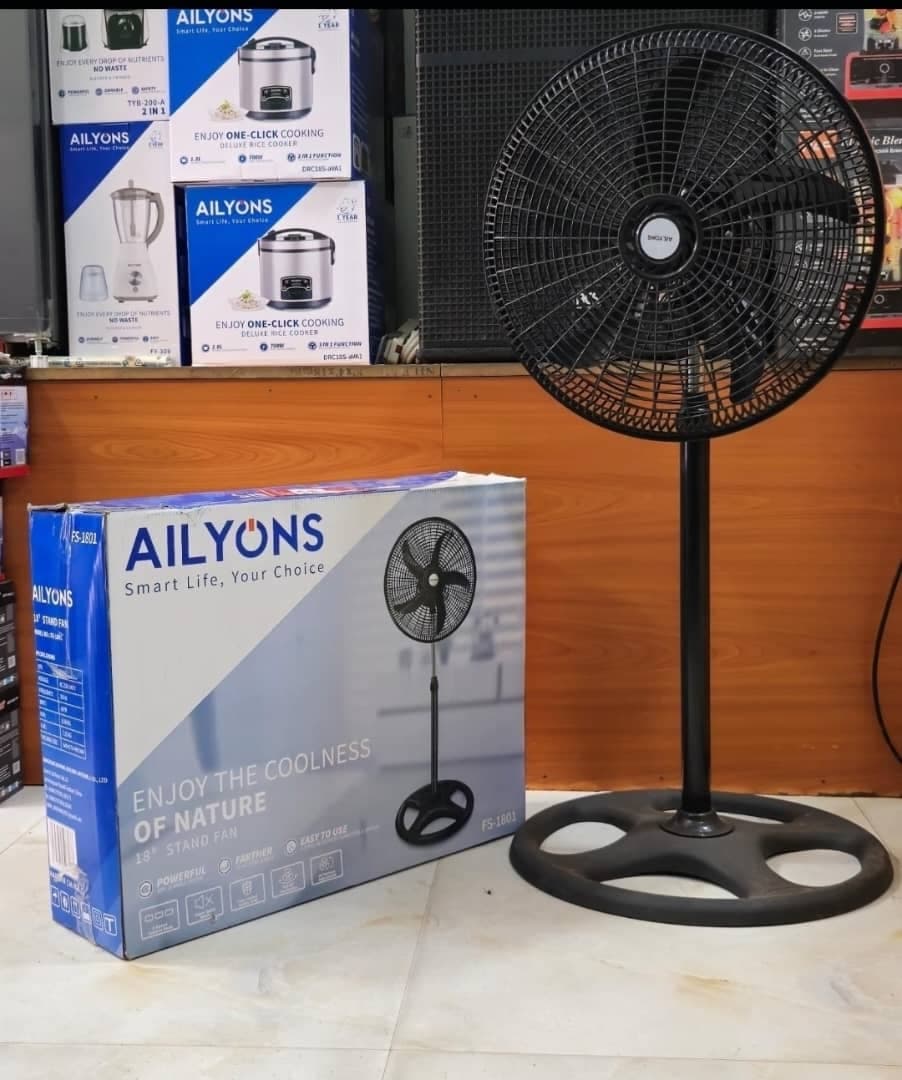 Ailyons 18 Stan Fan