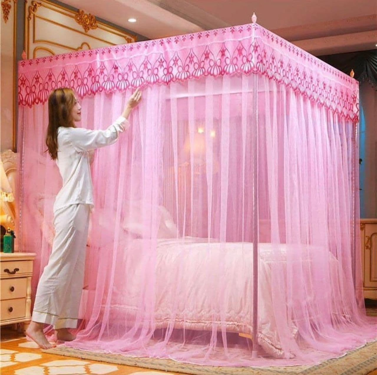 MODERN MOSQUITO NET