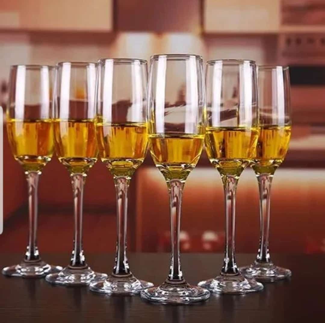 6PCS OF GLASS